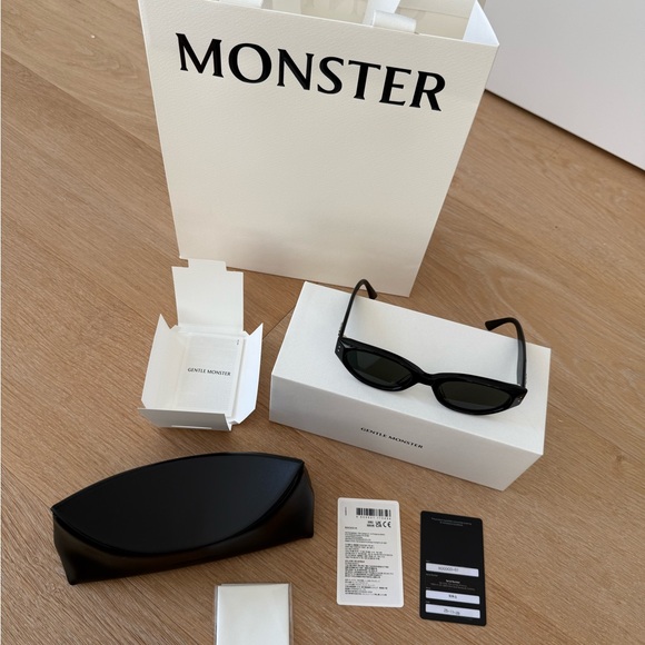 Gentle Monster Rococo 01 Sunglasses NWT